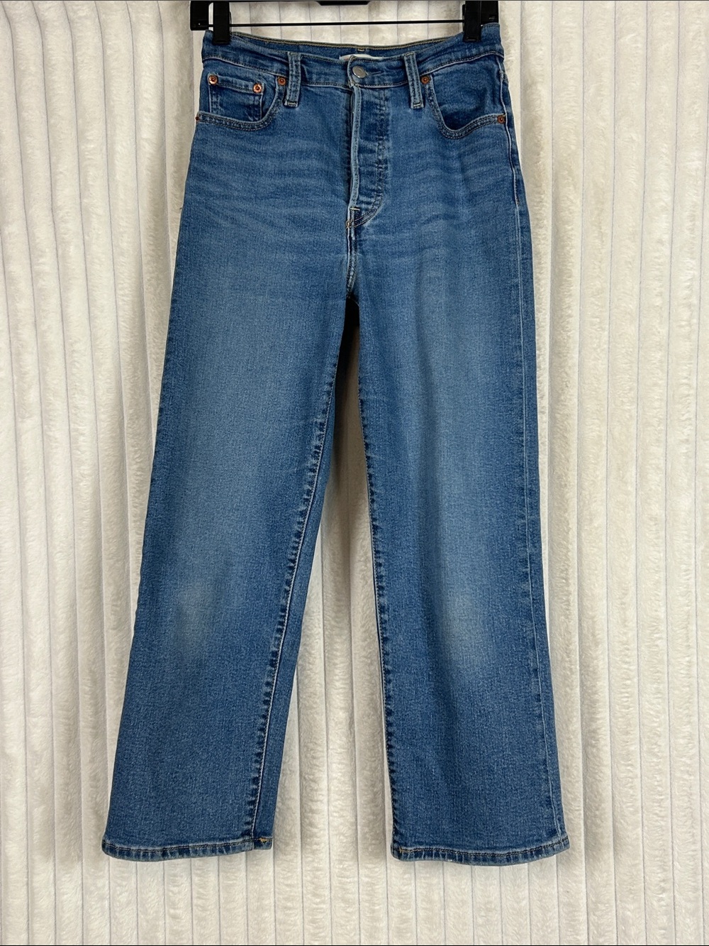 Levi's Ribcage Straight Ankle button fly Jeans 26